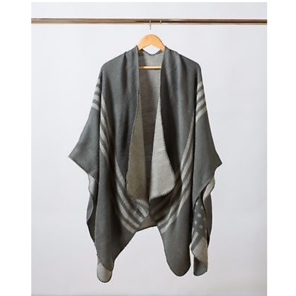 BB Dakota Sweaters - BB Dakota Poncho in Charcoal - NEW!